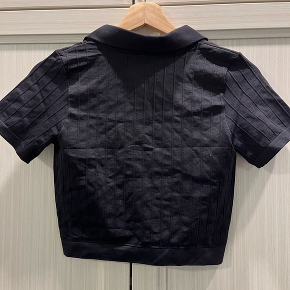 Dynamite Collared Crop Top - Picture 3 of 3